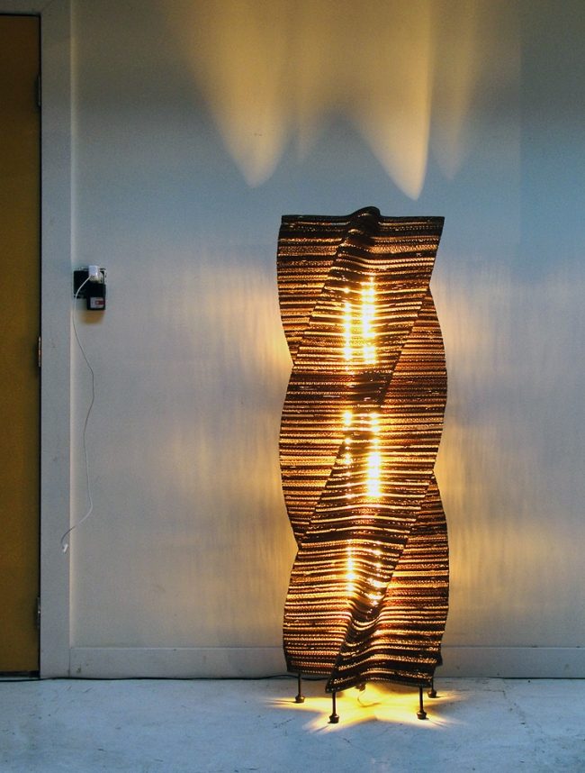 Golvlampa spiral kartong designer lampor från gråbyxor