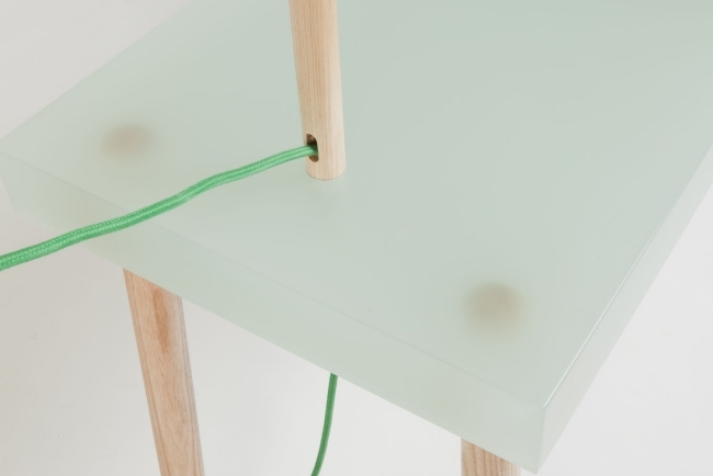 Skrivbord Roel-Huisman tallrik modern material-kabelhantering polyesterharts