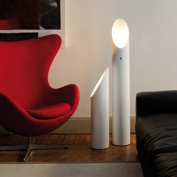 Golvlampa vit Beth-Oluce design