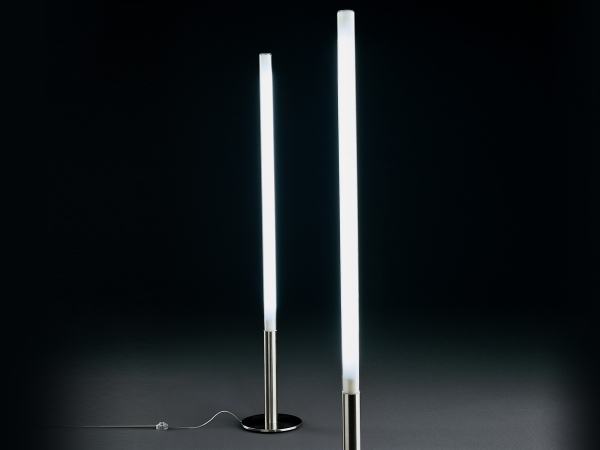 modern golvlampa design Oluce