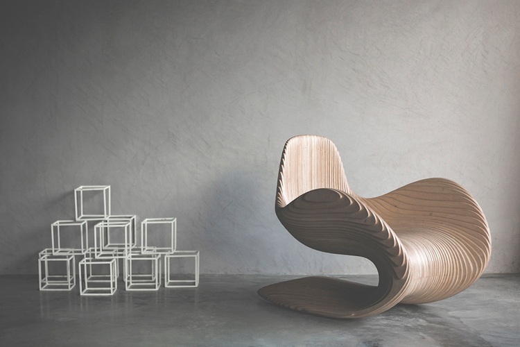 Designer stol björk plywood med flytande linjer