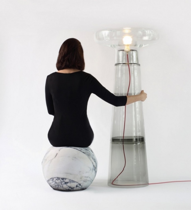 designer golvlampa av glas dan yeffet design