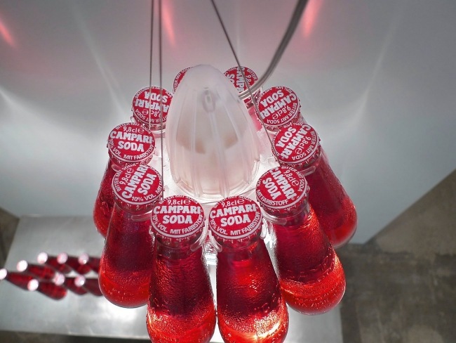 Hängande lampa moderna lampskärm idéer Campari-Ljusröd Campari-Soda flaskor sammansättning