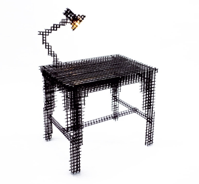 Designmöbler gjorda av bordslampa i trådnät svart