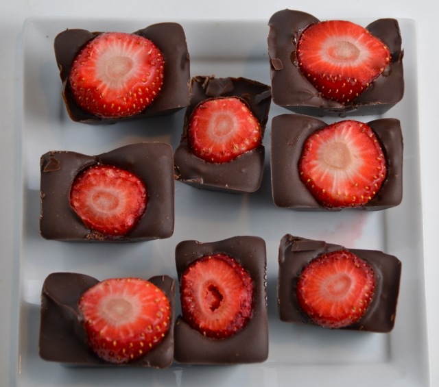 jordgubbar-choklad-idé-gör-dig-is-kubform