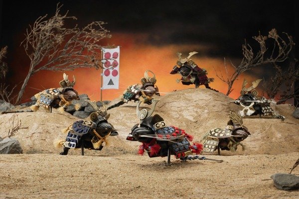 samurai möss rustning konstskulpturer av jeff de boer