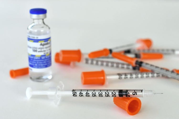 behandling med insulin för diabetes genom injektion