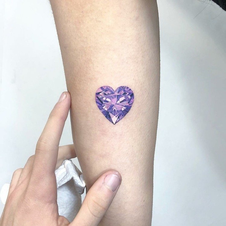 Diamant tatuering hand hjärta tatuering design betyder familj tatuering liten