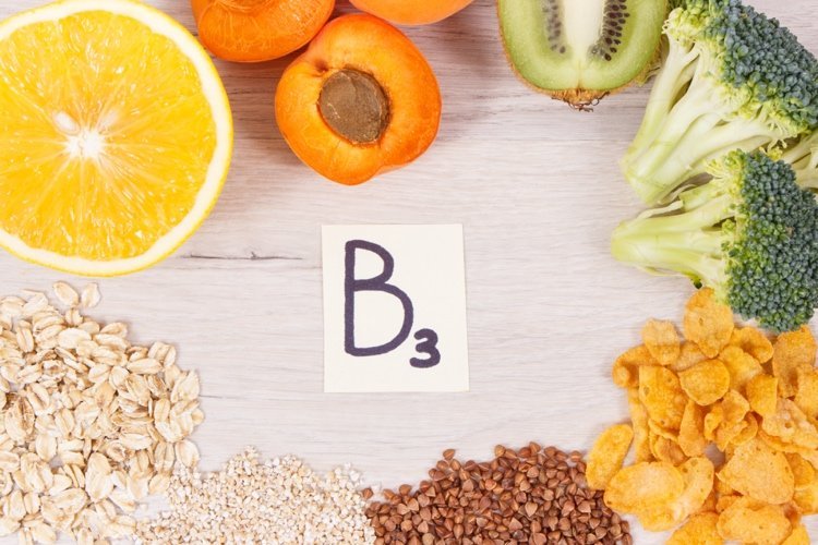 Niacin vitamin B3 finns i frukt, grönsaker och fullkornsprodukter