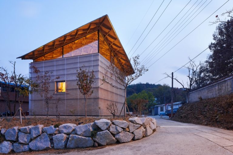 Trähusisolering Sydkorea hängande träfönster i glasfönster ovanför