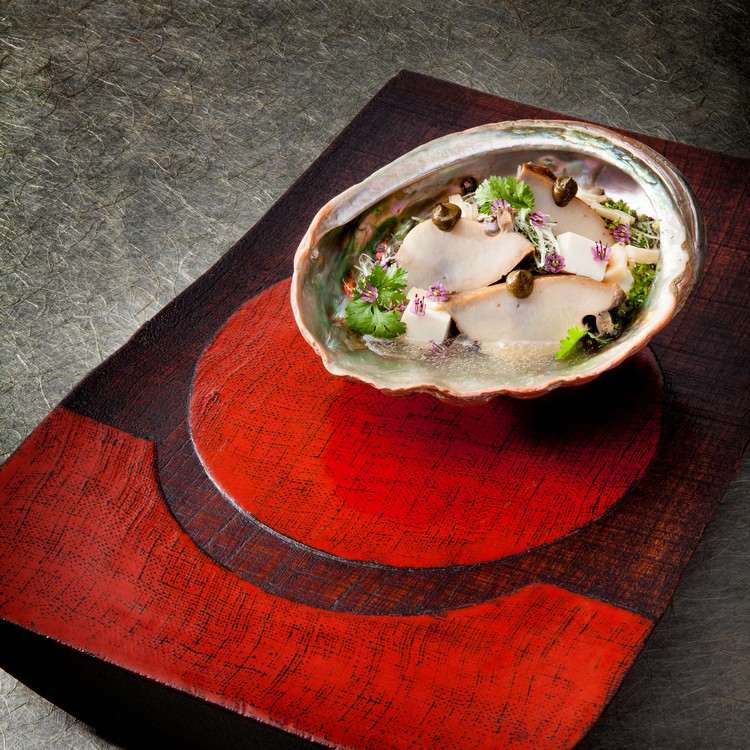 de bästa Michelin -stjärnkockarna ranking utmärkta kulinariska experter restauratörer över hela världen seiji yamamoto maträtt
