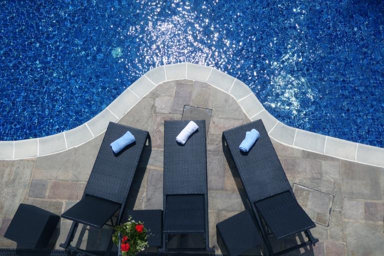 Sommarlov i Bulgarien ett privat fritidshus med pool