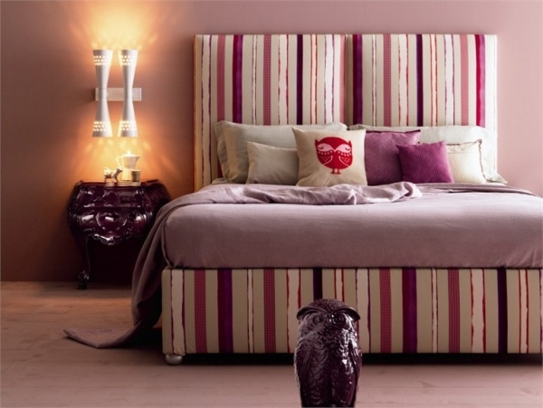 designerlampor från sängen creazioni med randmönster