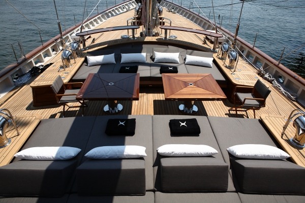 ROXANE lyxig yacht deck designer remis tessier