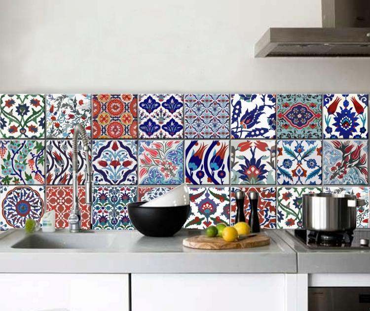 Kakel-kaka-vägg-idéer-keramik-dekorativa-ornament-färgglada-färg