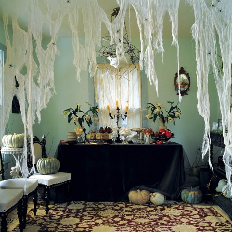 läskiga halloween dekorationer spindelnät efterrätt bord matta pumpa vit