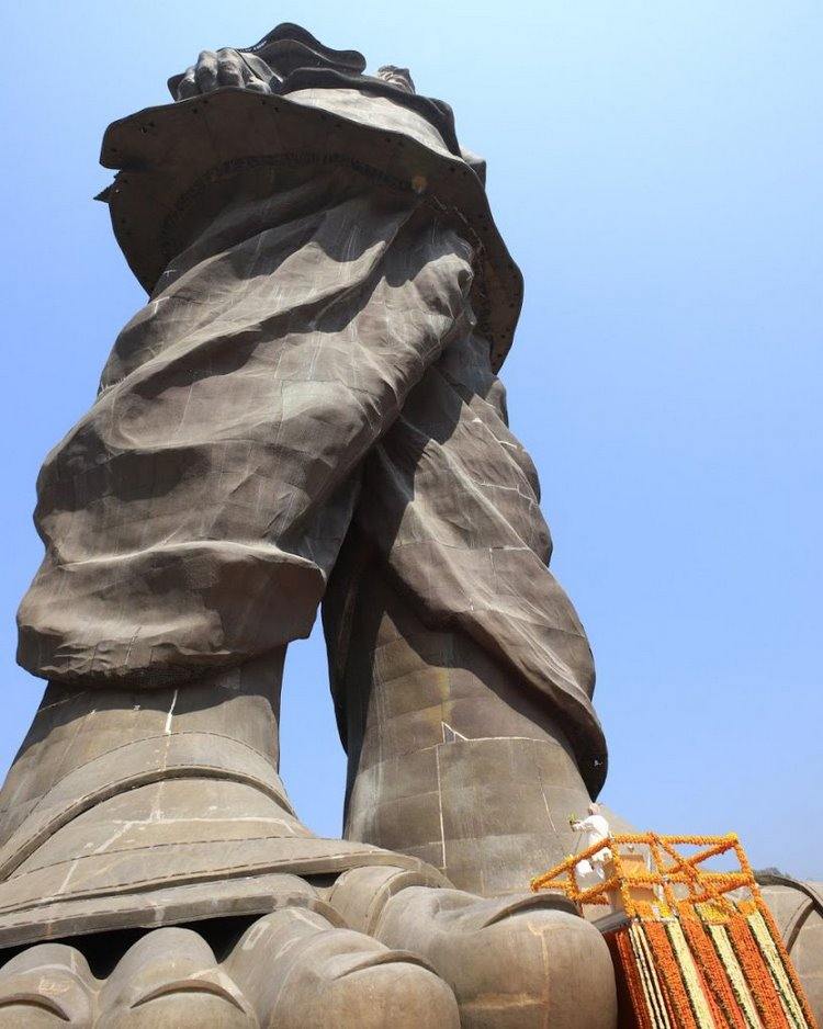 världens högsta statyprojekt besökscentrum premiärminister narendra modi ceremoni som avslöjar vanhelgning