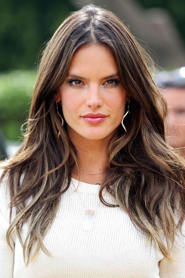 Hair-center-parted-long-hairstyles-alessandra-ambrosio