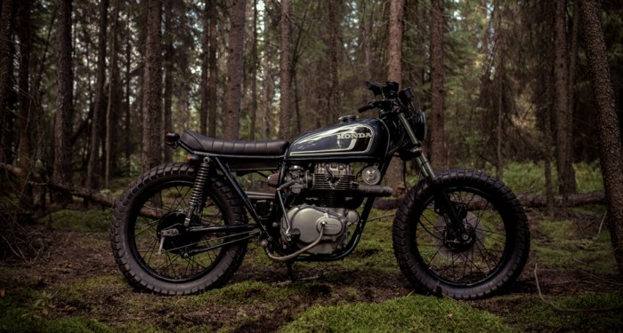 honda cb 360 motorcykel antik design skog