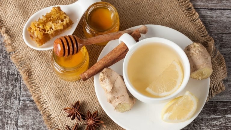 Lindra flatulens Hemläkemedel Gingerte med honung för att avgifta en frisk kropp