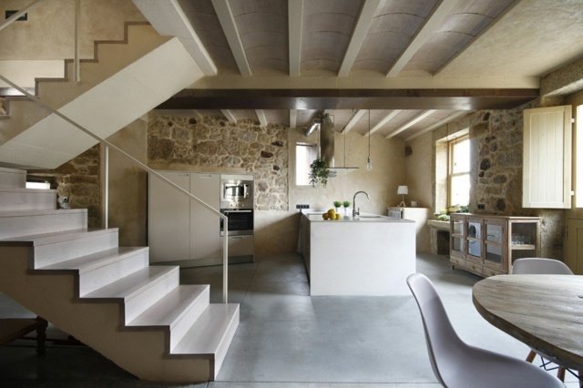 Natursten vägg betong golvbeläggning hus kök plan