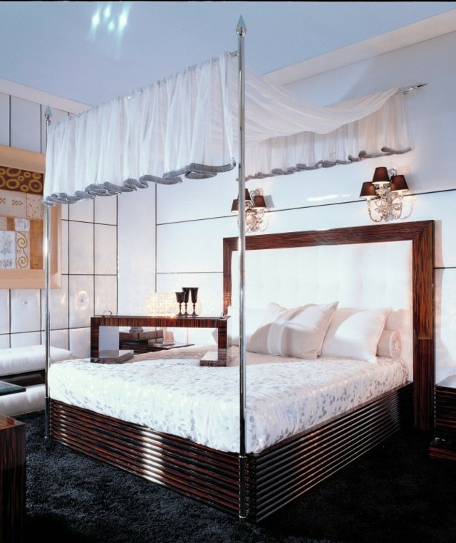 Sovrum romantiska klassiska möbler Shaggy mattan svart