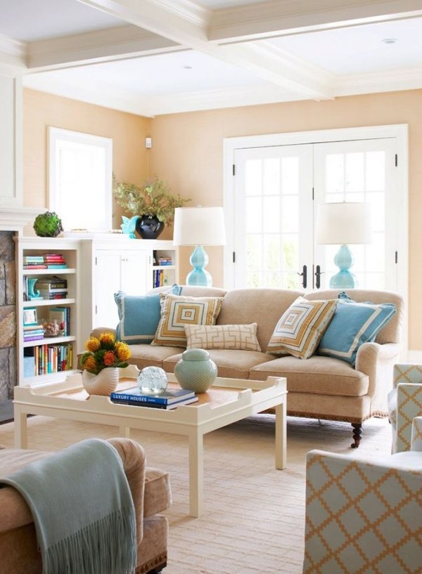 Levande idéer pastellfärger soffa må-bra-färger kuddar dekorativa element design gardiner