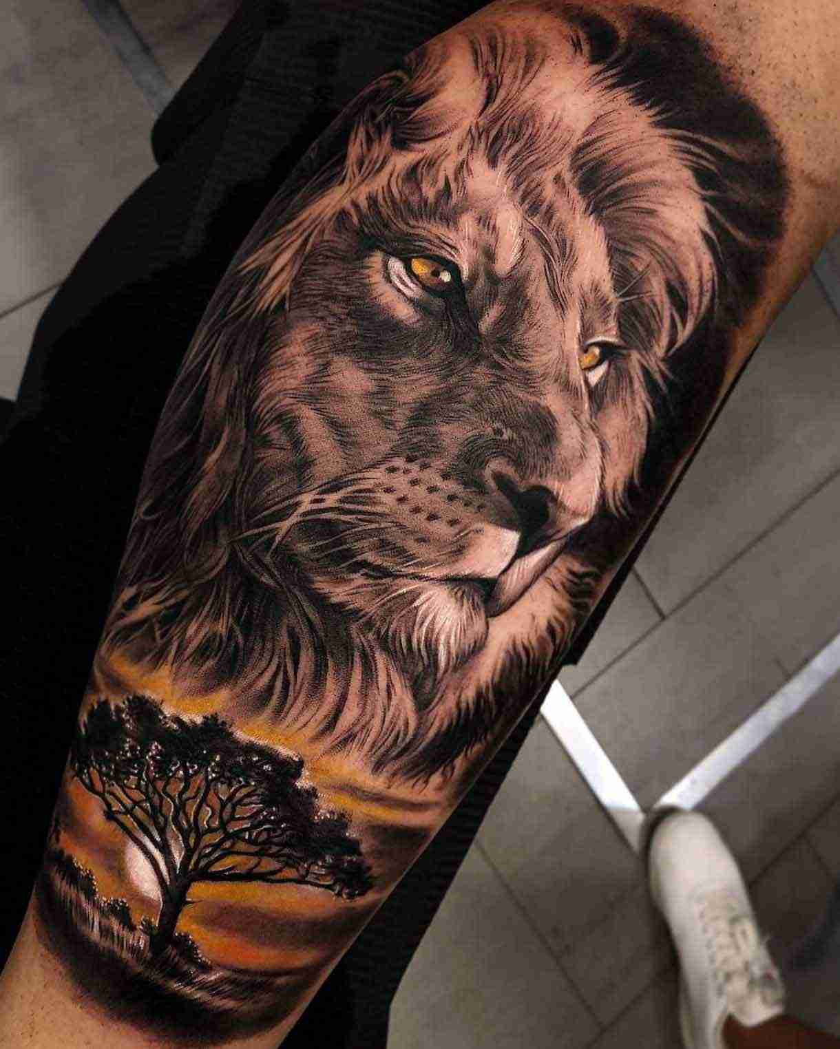 Lion tatuering design män tatuering trender realistiska arm tatuering idéer