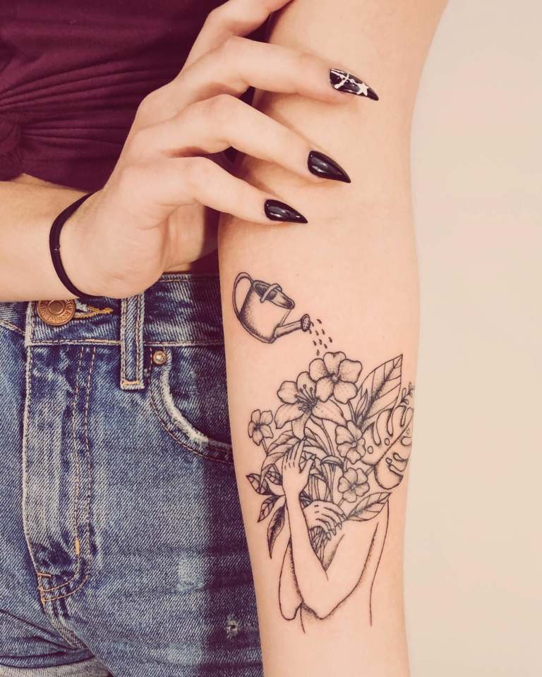 Självvård tatuering trender idéer själv kärlek tatuering design kvinnor underarm