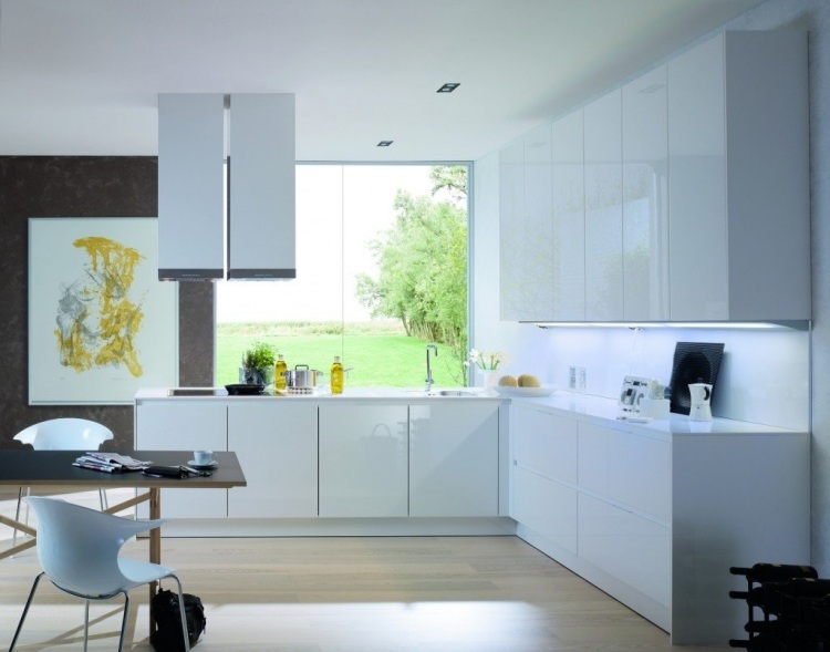 modernt inbyggt-i-kök-tips-funktionell-design-minimalistisk-vit-högblank