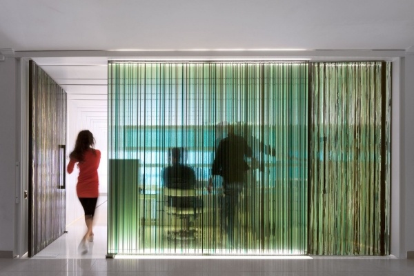 inredning design tandläkare kontor portal glasdörrar