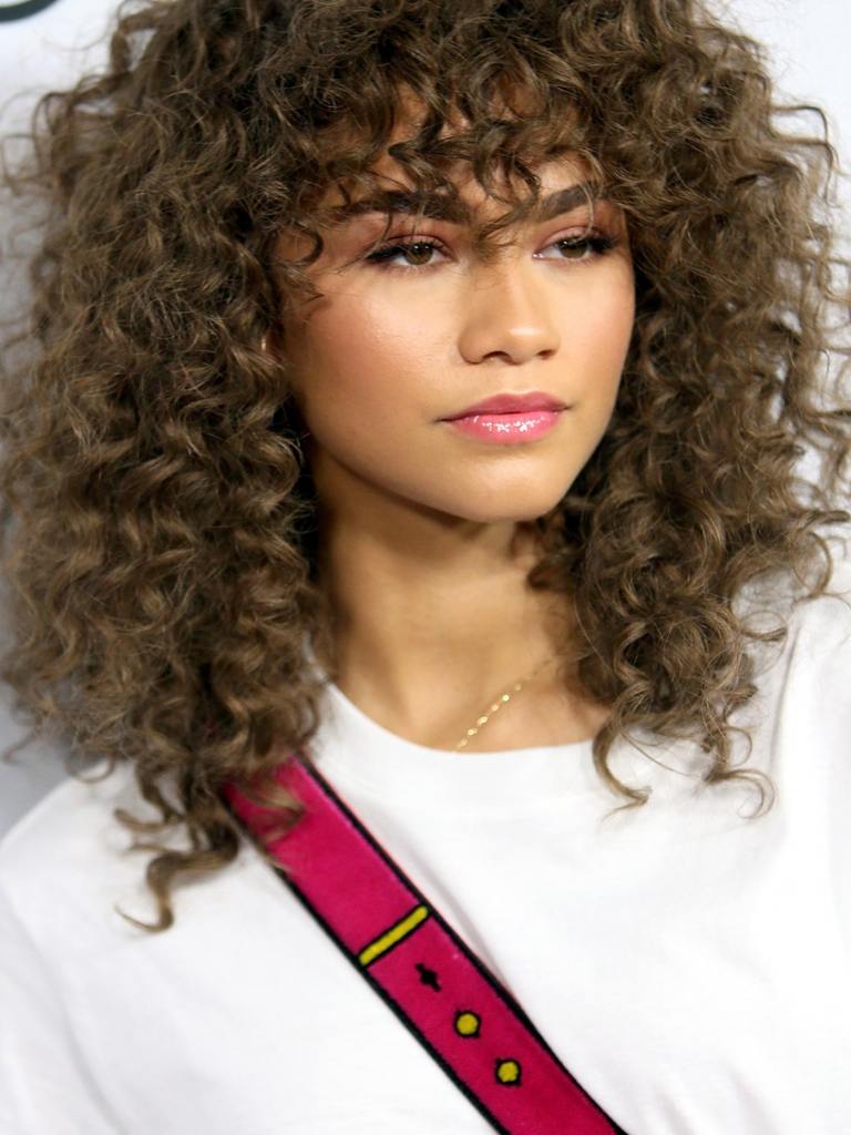 Shag frisyr med lockar Zendaya