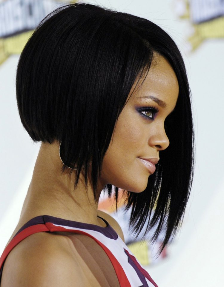frisyrer bob bak kort fram lång djup sida avsked rakt hår Rihanna