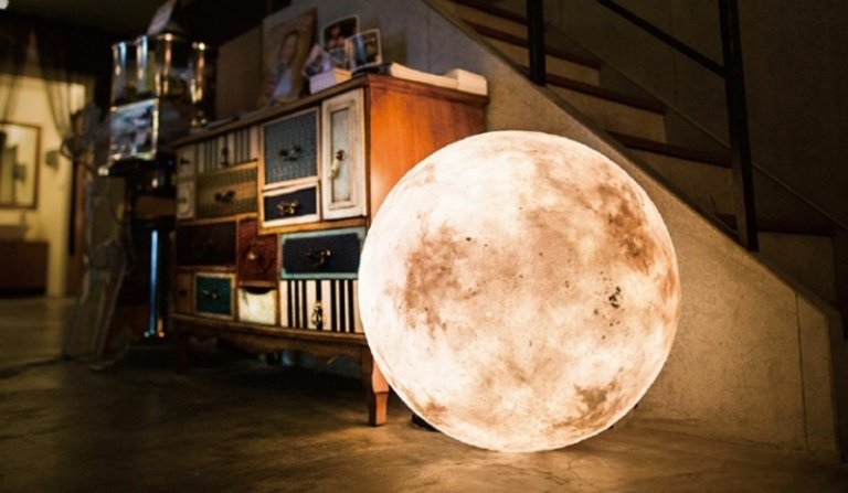 lampa måne imitation trappor byrå betong