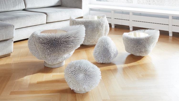 Naturen inspirerar-handgjorda-möbler-samling-små-möbler-vit