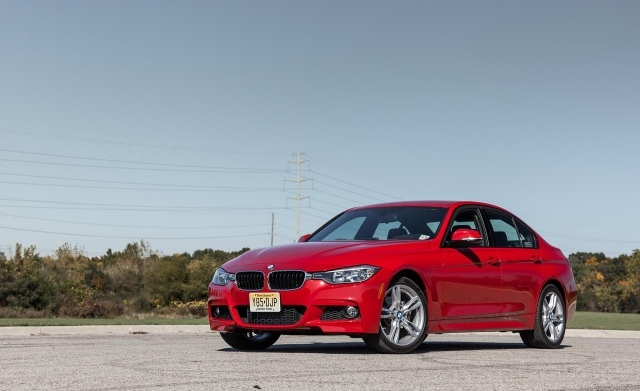 BMW bil lättmetallfälgar 328d xDrive sedan