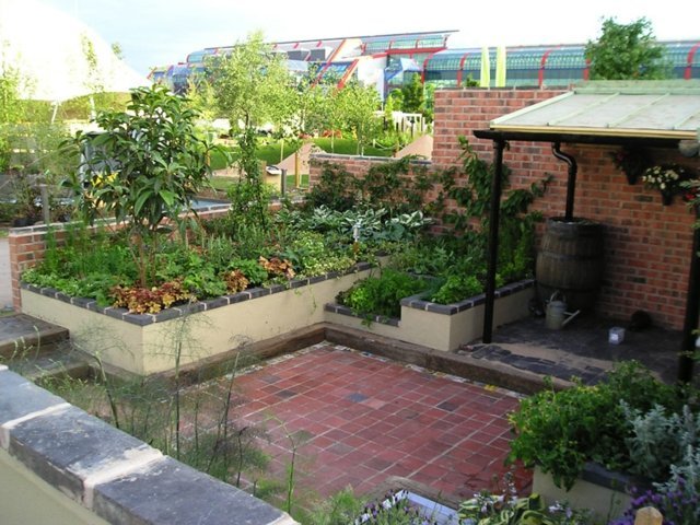 Terrakottakakel i trädgården