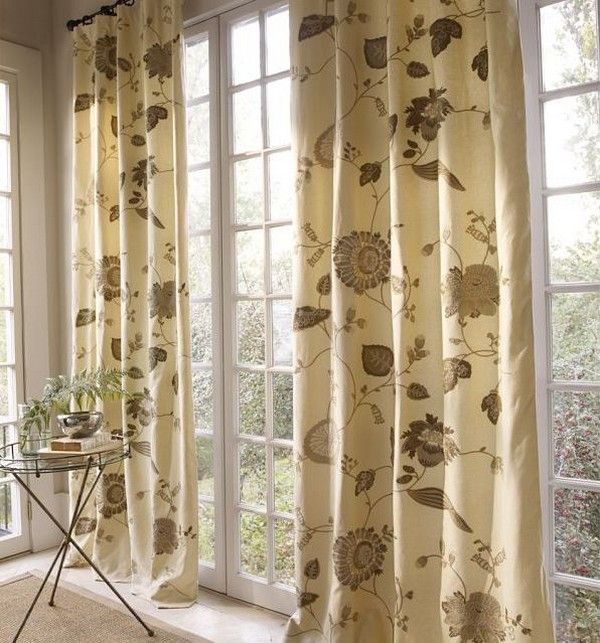 Blommönster neutrala färger beige brun