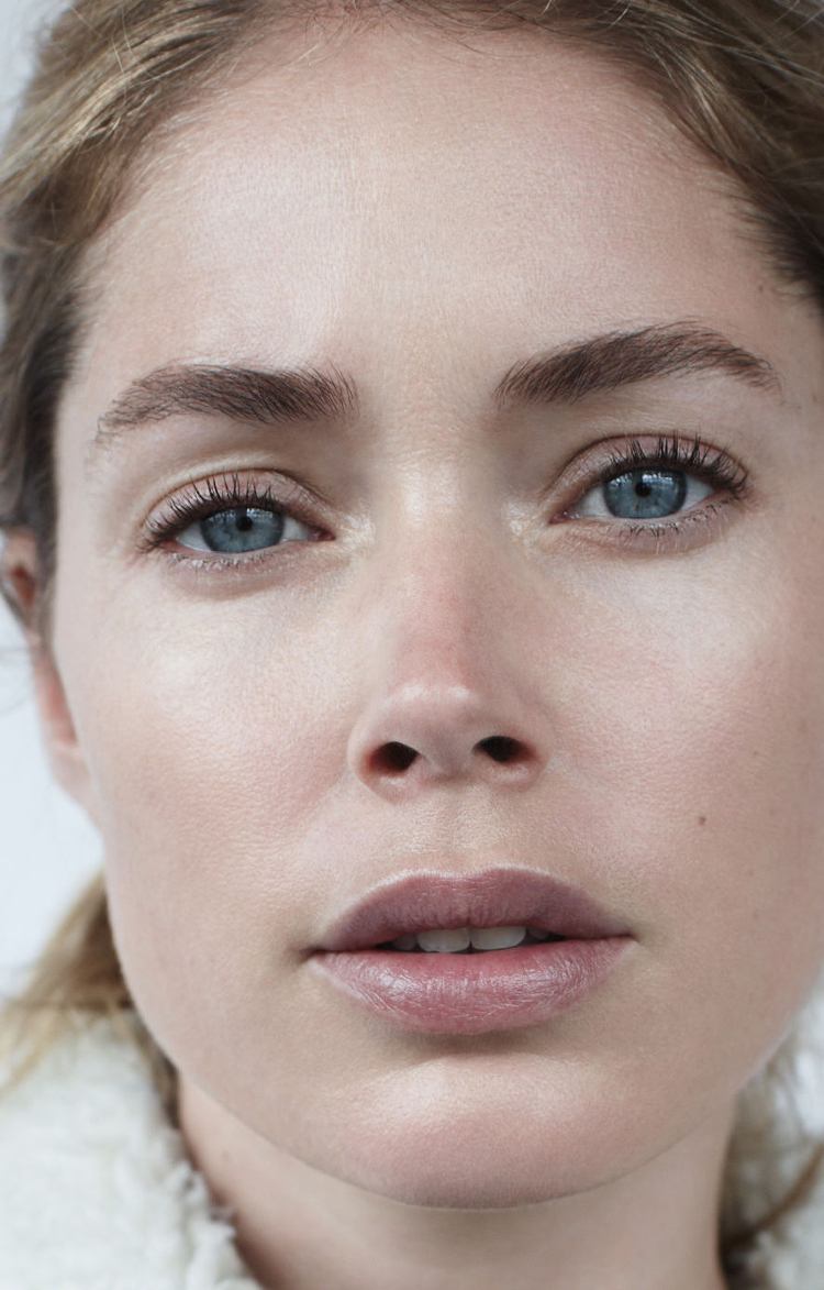 korrekt ansiktsvård från 30 kvinnors vackra hud