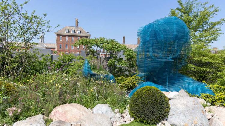 Trädgårdskulptur 3D -look blå plastpaneler Mneschengestalt
