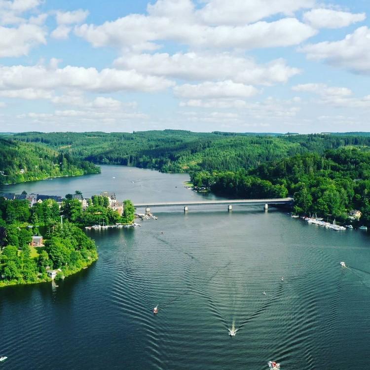 Bleilochtalsperre Thüringen de vackraste sjöarna i Tyskland