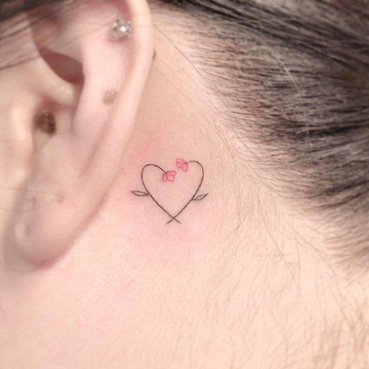 Mini tatuering bakom örat blommor hjärta