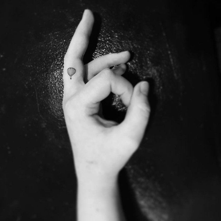 Mini tatuering finger ballong