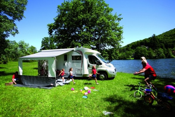 camping semester med husvagnar topp 10 tillbehör markis