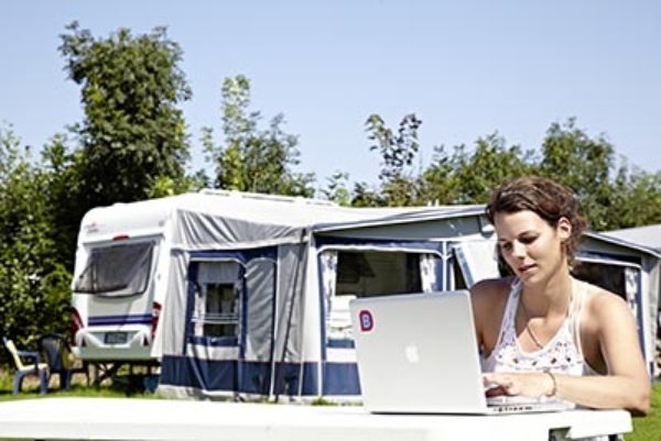 camping semester med husvagnar topp 10 tillbehör wifi internet