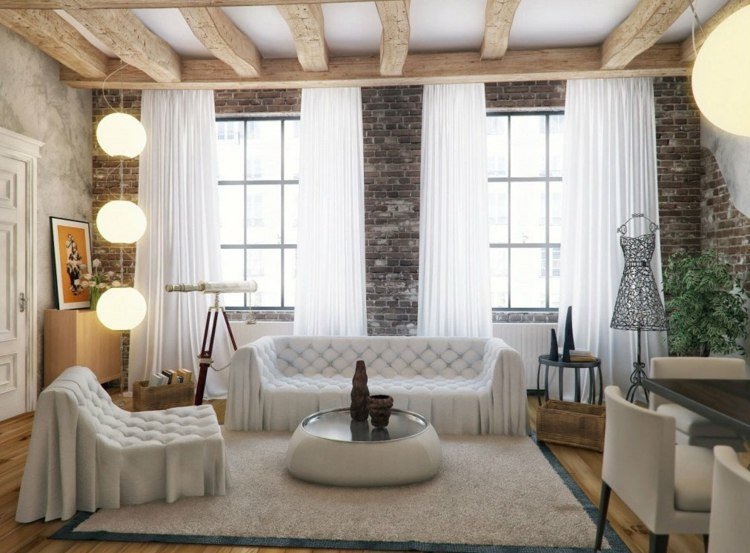 Tegelvägg-vardagsrum-gardiner-vit-soffa-kasta-takbjälkar