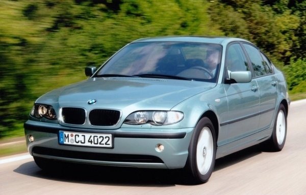 Auto-3-serien-BMW 318i 2005 -blå- glansig