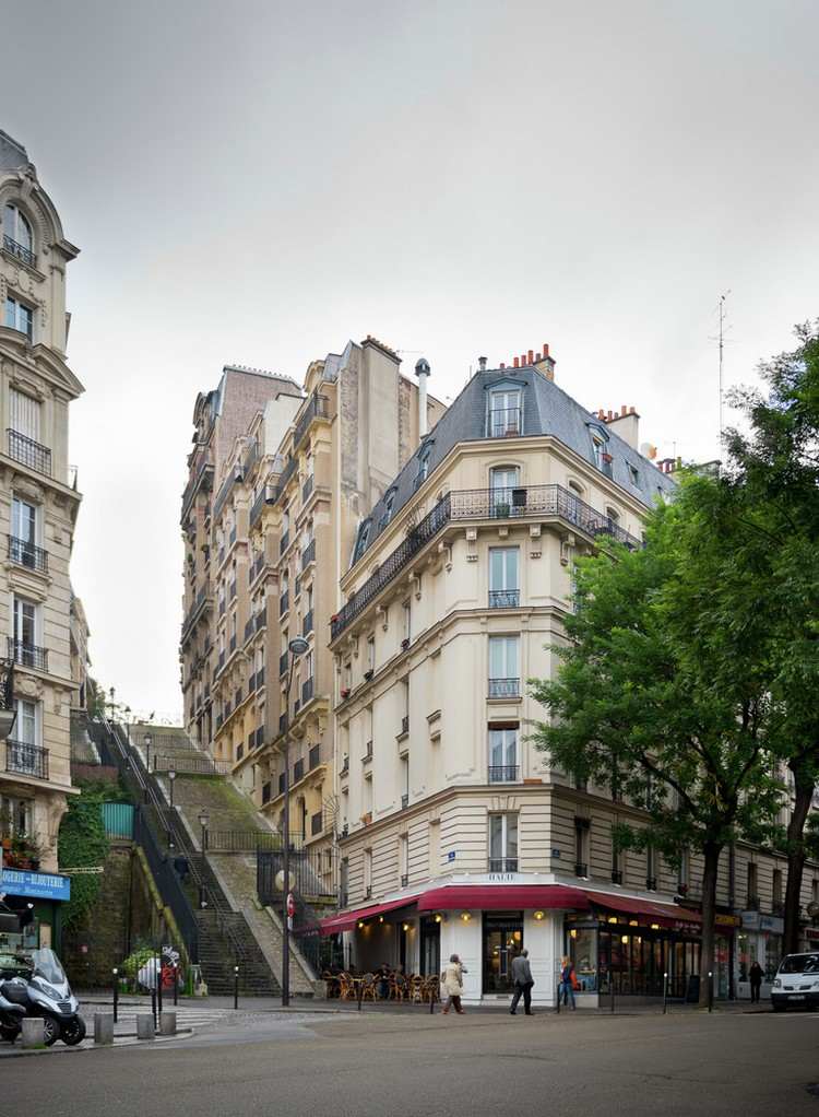 vind-paris-byggnad-exteriör