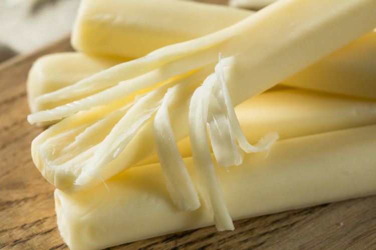 Ost är ett bra proteinsnack som innehåller mycket protein