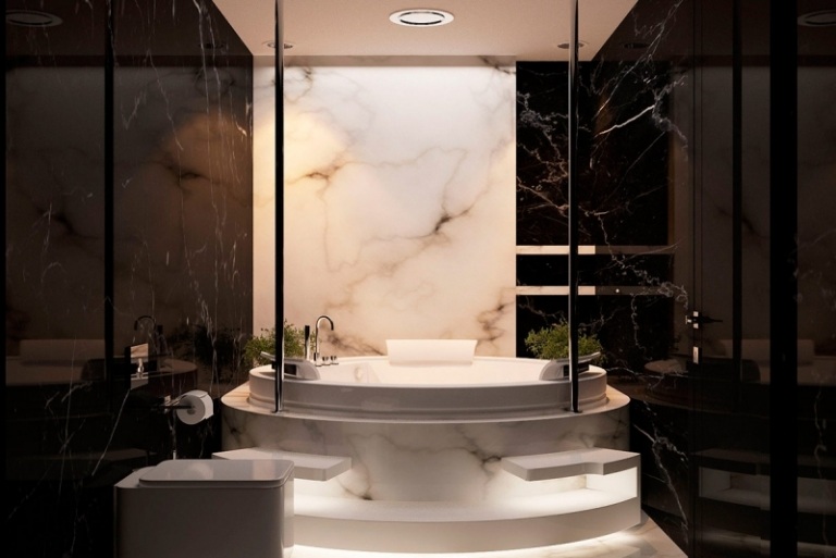 lyxigt badrum -bad design-badrum idéer-onyx-vägg-belysning-bakom badkar